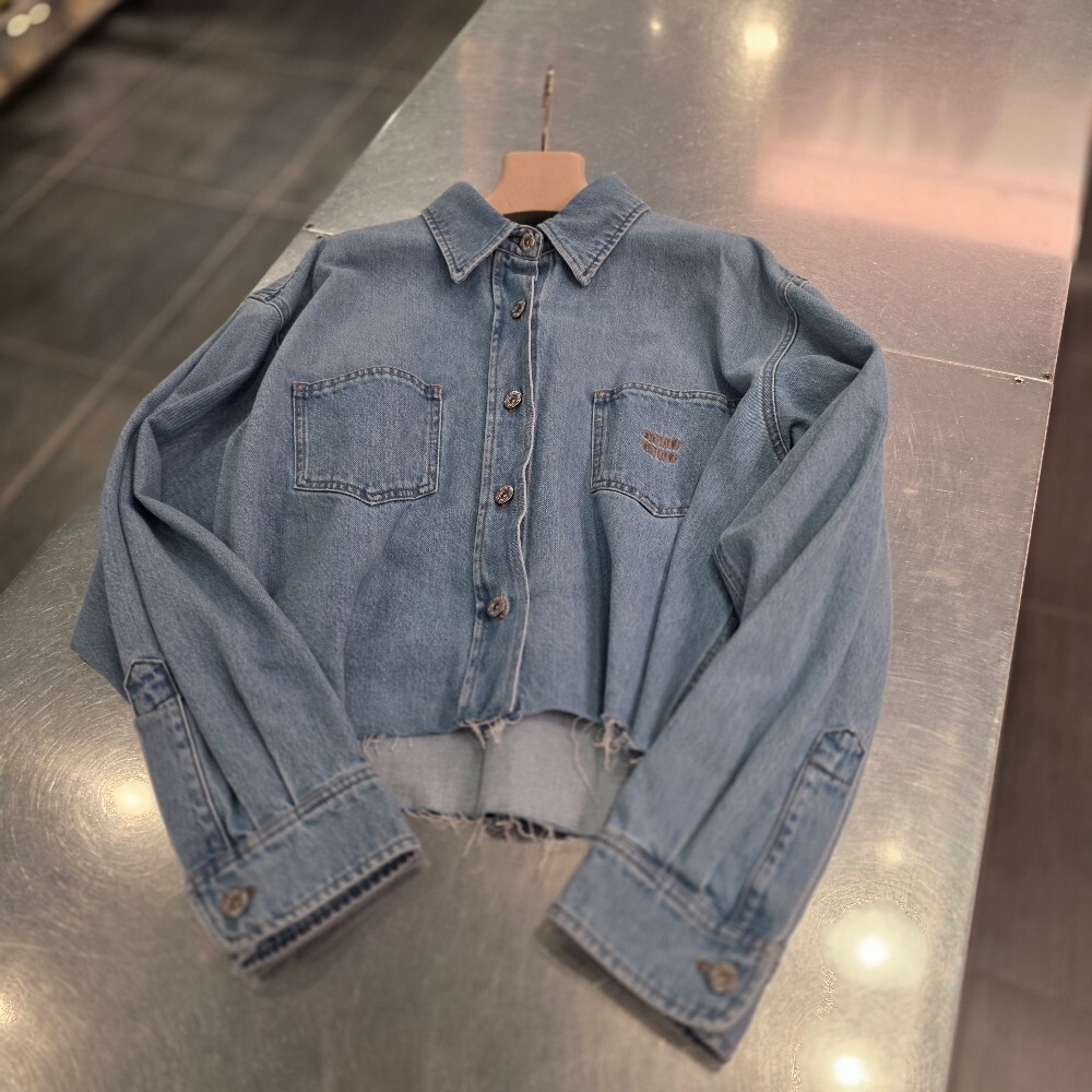 [아울렛] 미우미우 오버사이즈 코튼 데님 셔츠 자켓 GWB188