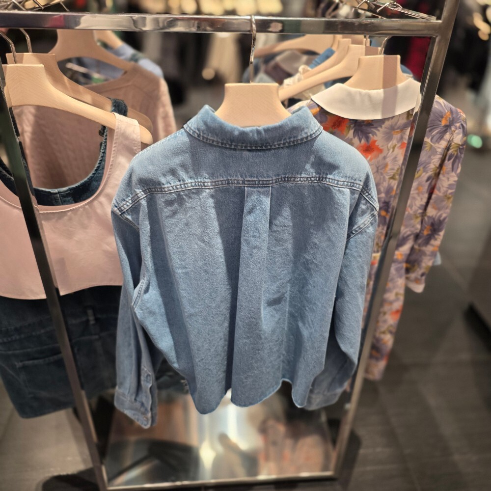 [아울렛] 미우미우 오버사이즈 코튼 데님 셔츠 자켓 GWB188