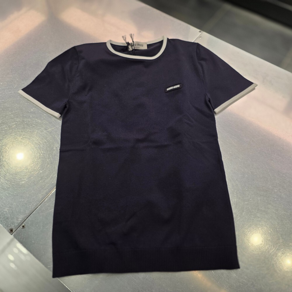 [아울렛] 미우미우 여성 반팔 티셔츠 MMLA88
