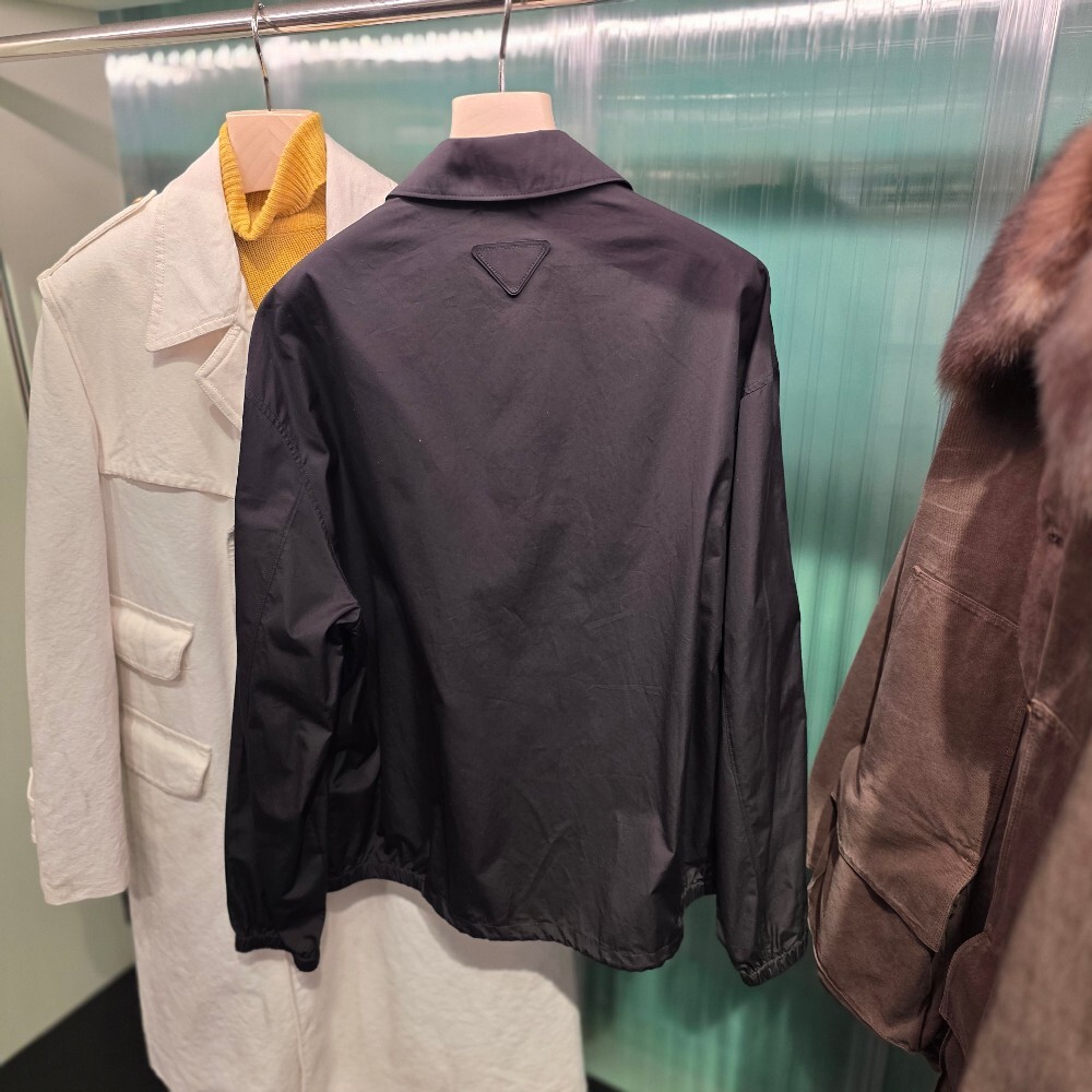 [아울렛] 프라다 삼각로고 코튼 남성 블루종 자켓 SGC531