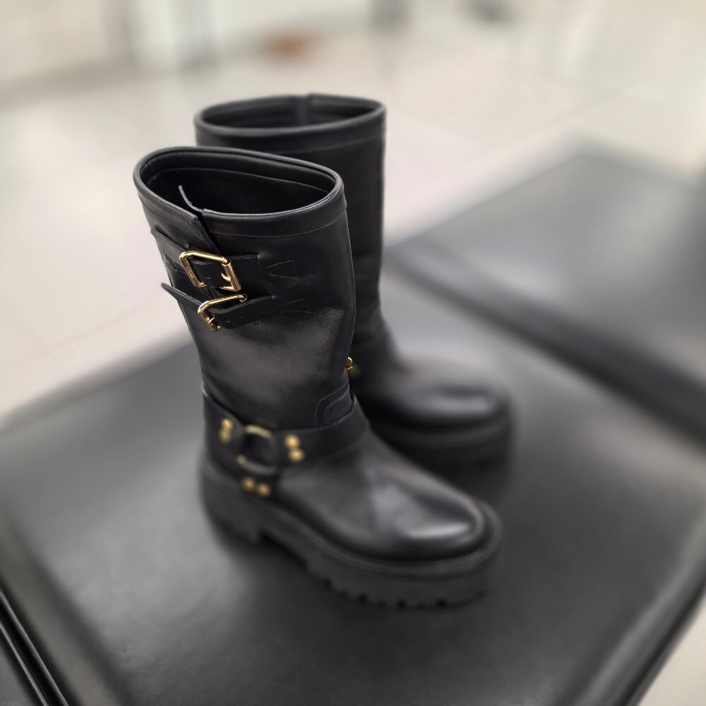 [아울렛] 셀린느 하네스 벌키 미드 바이커 부츠 354573882C.38NG