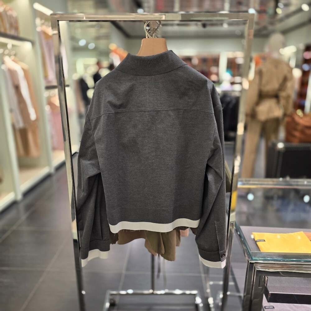 [아울렛] 미우미우 포플린 크롭 여성 자켓 ML1131