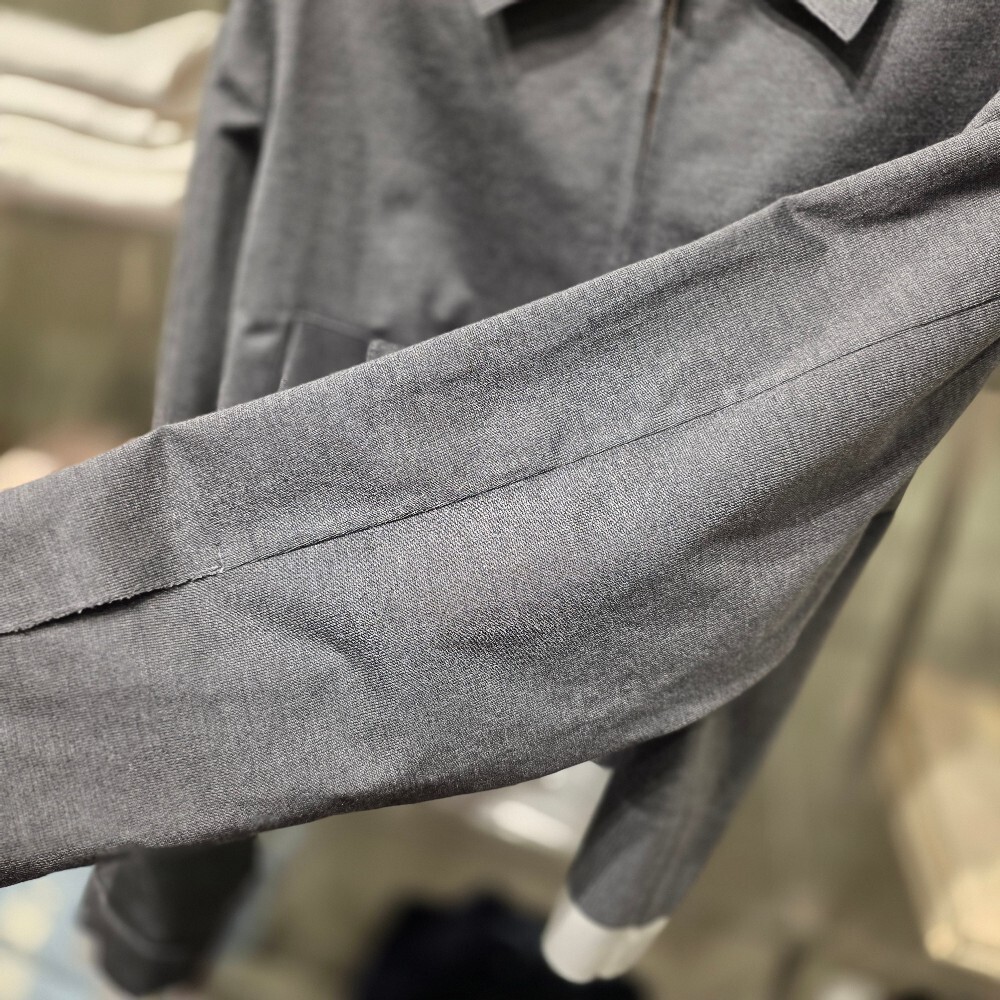 [아울렛] 미우미우 포플린 크롭 여성 자켓 ML1131