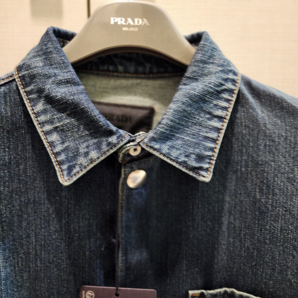 [아울렛] 프라다 삼각로고 데님셔츠 GEC066