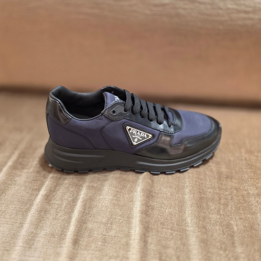 [아울렛] 프라다 프락스 01 리나일론 남성 스니커즈 2EE369