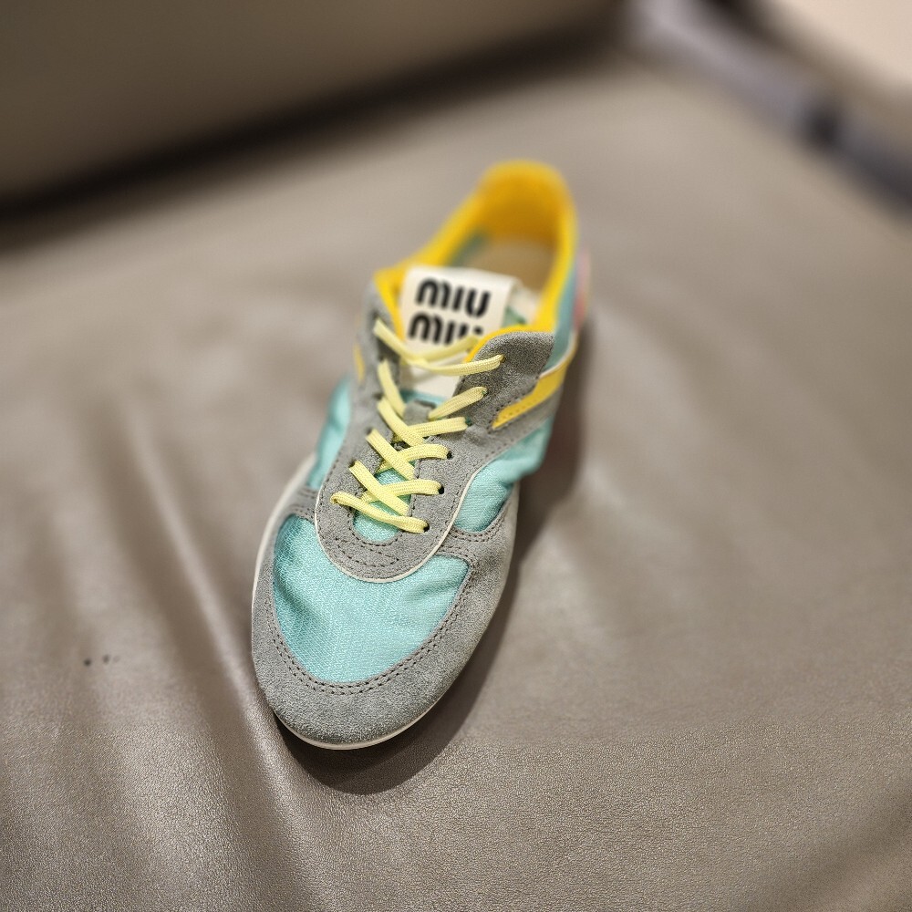 [아울렛] 미우미우 지나지움 테그니컬 여성 스니커즈 5E428E