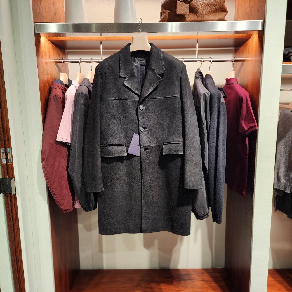 [아울렛] 프라다 스웨이드 남성 코트 UPS613