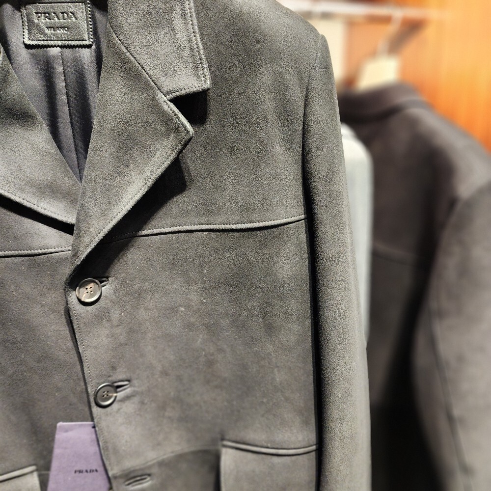 [아울렛] 프라다 스웨이드 남성 코트 UPS613
