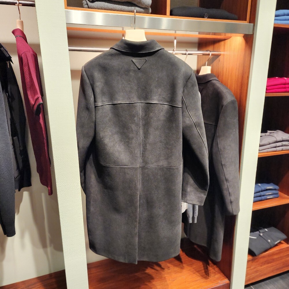 [아울렛] 프라다 스웨이드 남성 코트 UPS613