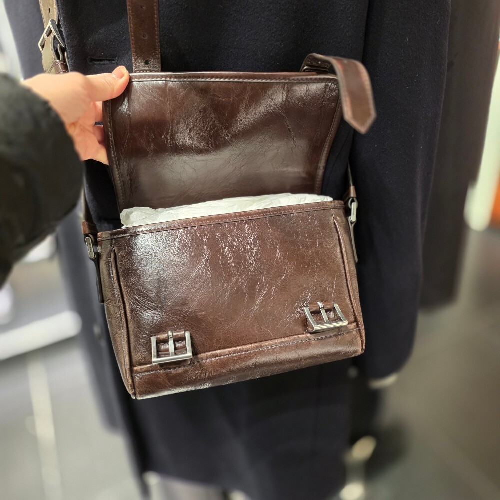 [아울렛] 프라다 버클 크로스바디백 2VD078