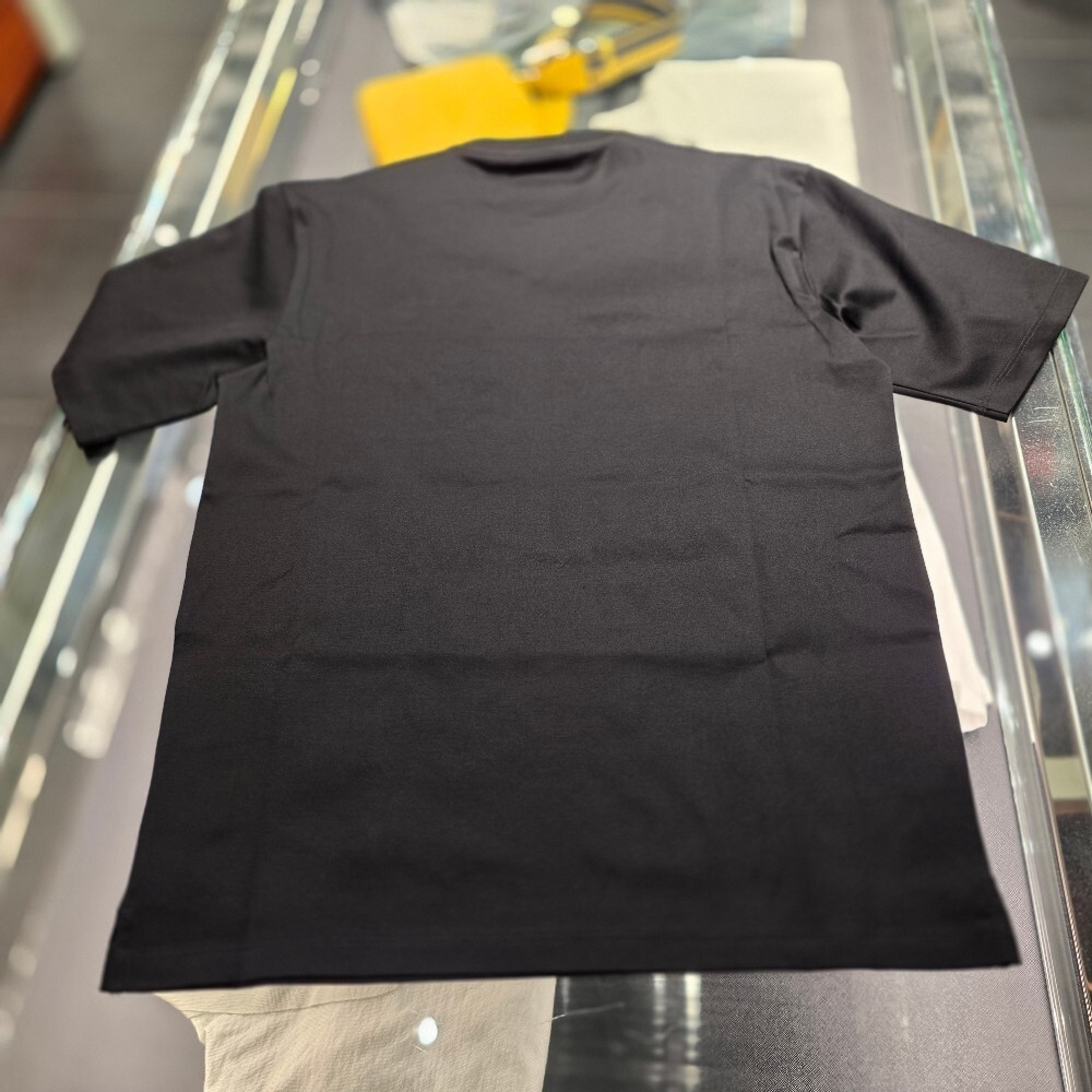 [아울렛] 프라다 포켓 코튼 남성 베이직 반팔 티셔츠 UJN658