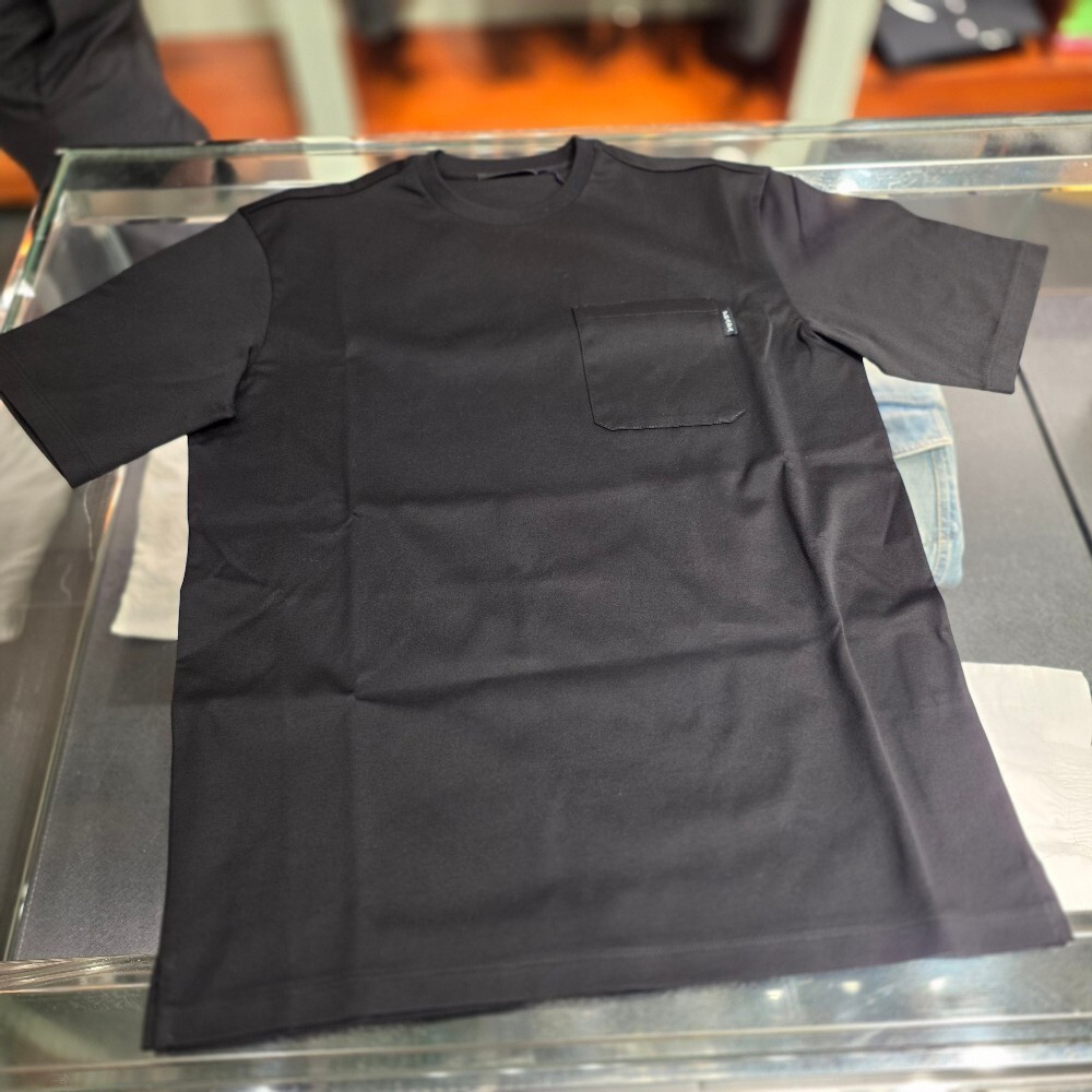 [아울렛] 프라다 포켓 코튼 남성 베이직 반팔 티셔츠 UJN658