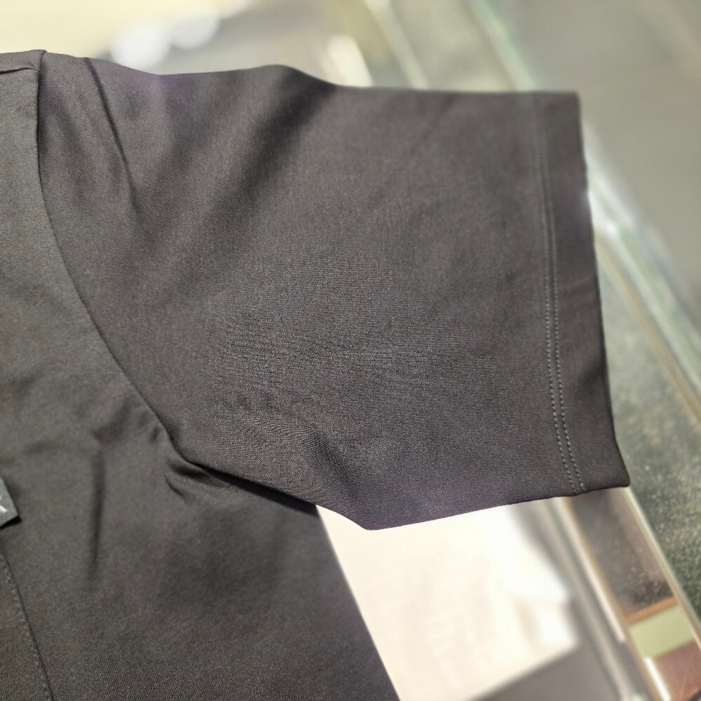 [아울렛] 프라다 포켓 코튼 남성 베이직 반팔 티셔츠 UJN658