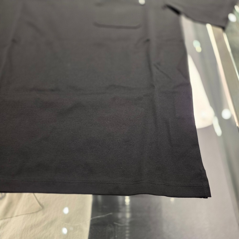 [아울렛] 프라다 포켓 코튼 남성 베이직 반팔 티셔츠 UJN658