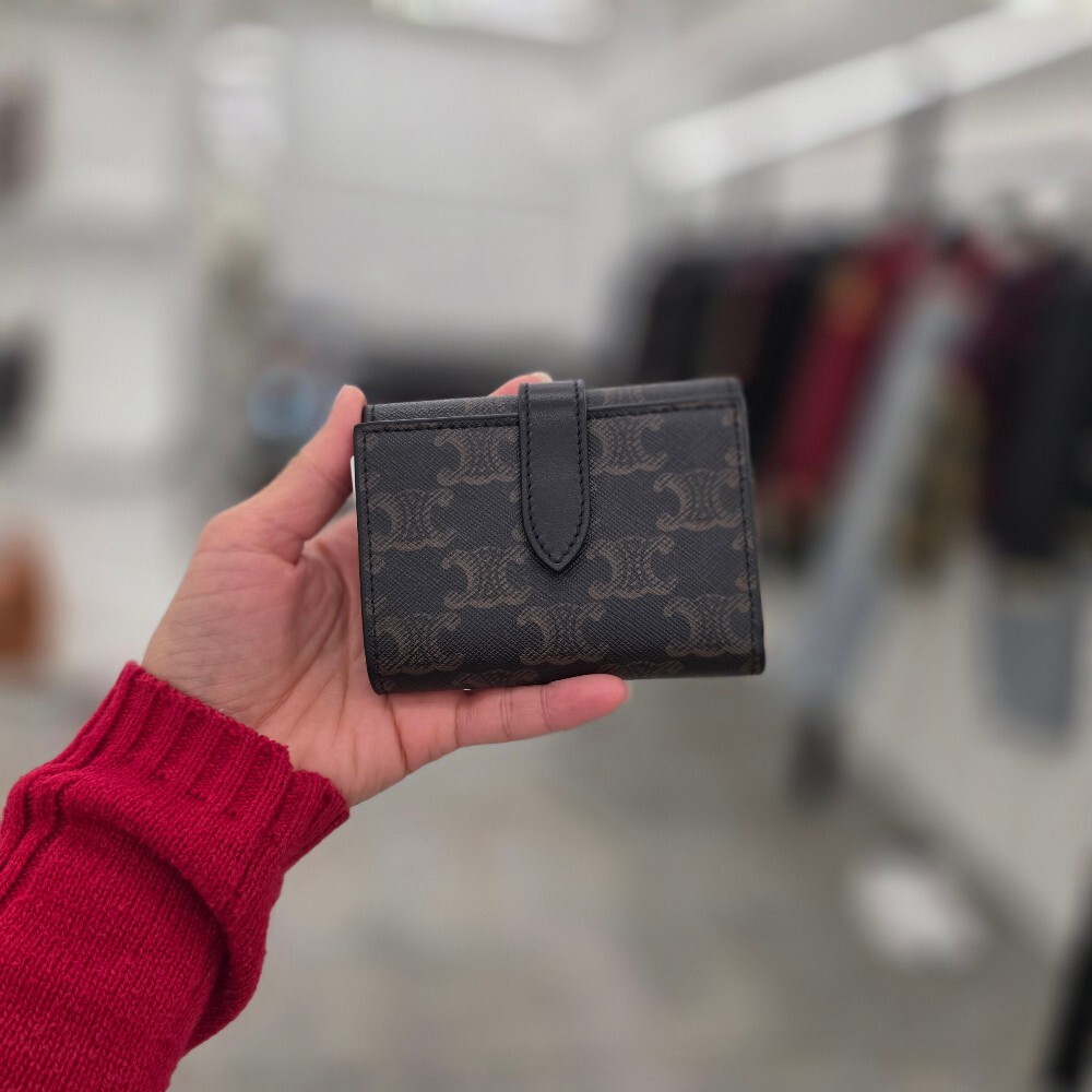 [아울렛] 셀린느트리옹프 캔버스 반지갑 10H482DB7.38SI