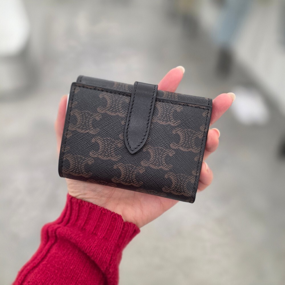 [아울렛] 셀린느트리옹프 캔버스 반지갑 10H482DB7.38SI