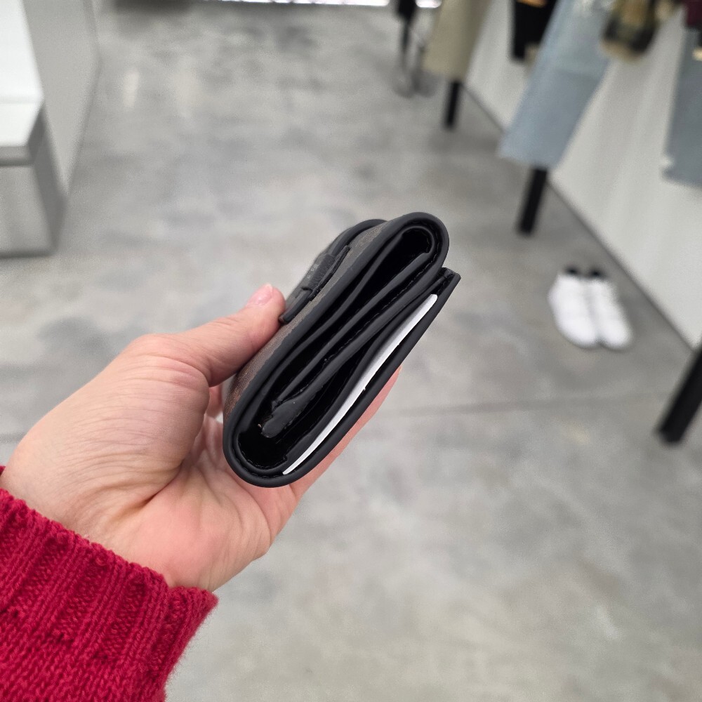 [아울렛] 셀린느트리옹프 캔버스 반지갑 10H482DB7.38SI