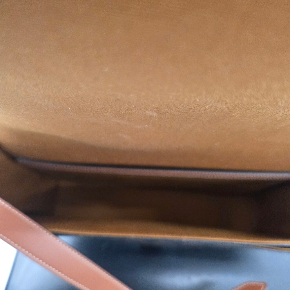 [아울렛] 셀린느 트리옹프 캔버스 폴코 메신저백 193902BZK.04LI