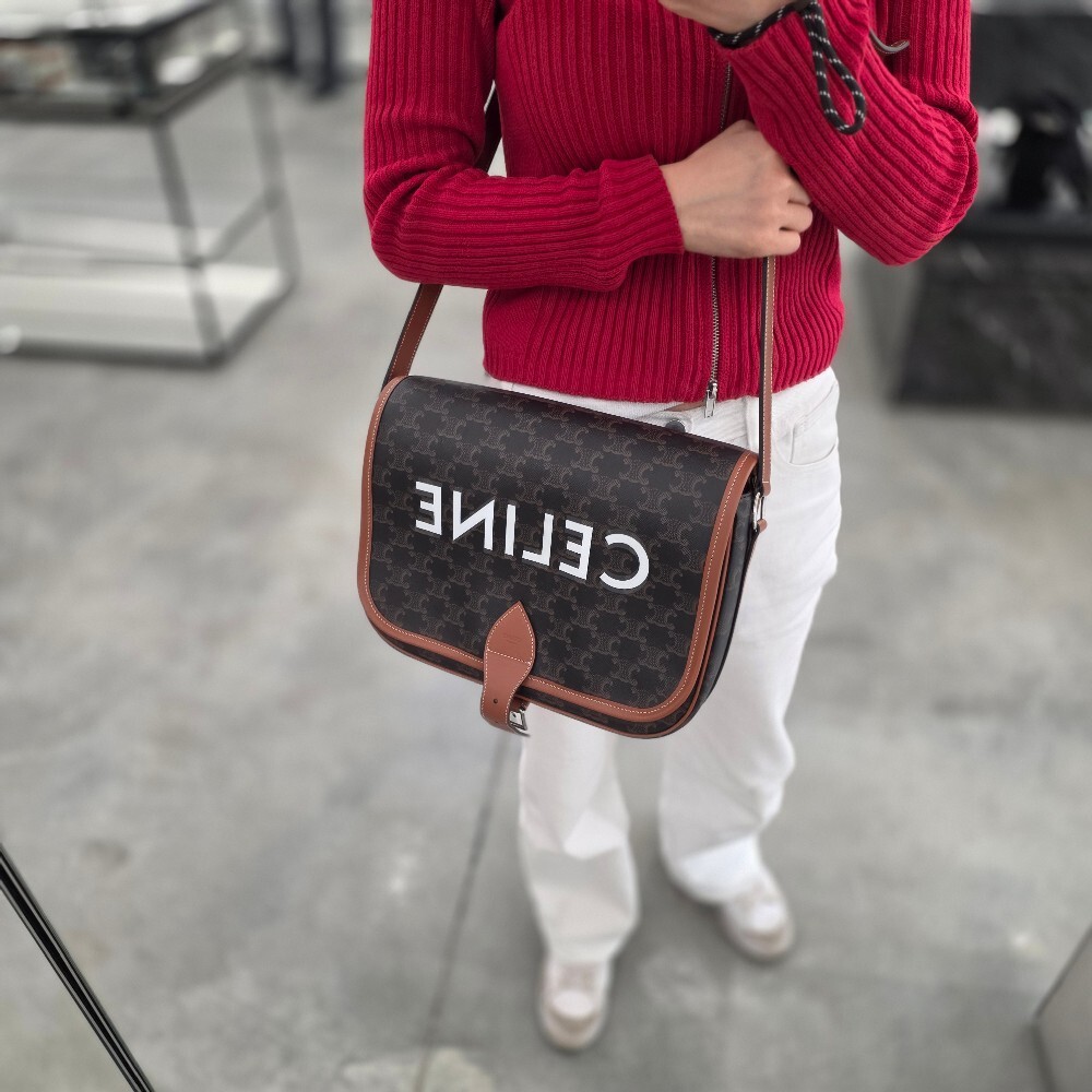 [아울렛] 셀린느 트리옹프 캔버스 폴코 메신저백 193902BZK.04LI