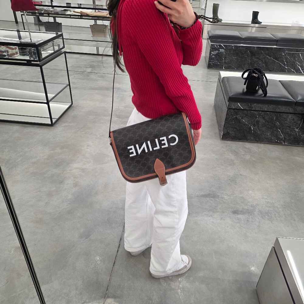 [아울렛] 셀린느 트리옹프 캔버스 폴코 메신저백 193902BZK.04LI