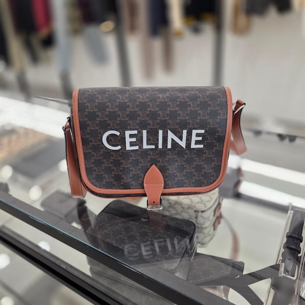 [아울렛] 셀린느 트리옹프 캔버스 폴코 메신저백 193902BZK.04LI