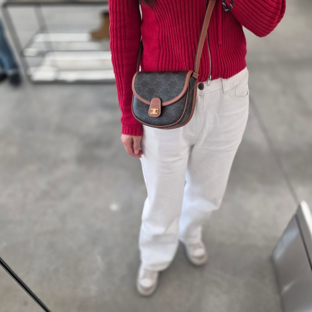 [아울렛] 셀린느트리옹프캔버스미니베사체백 196702BZJ.04LU