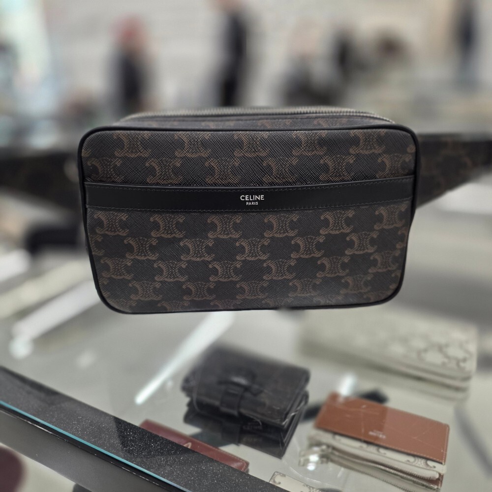 [아울렛] 셀린느 트리옹프 캔버스 슬링백 116162FWK.38SI