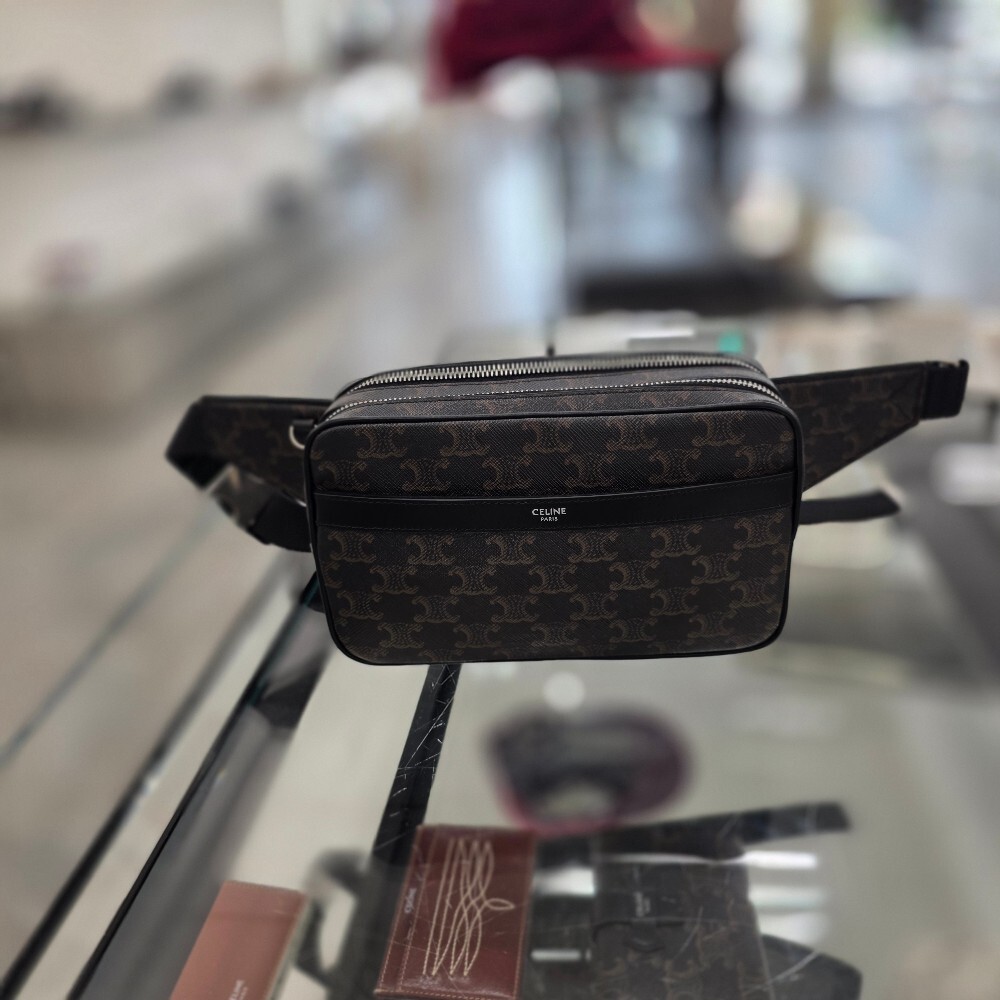 [아울렛] 셀린느 트리옹프 캔버스 슬링백 116162FWK.38SI