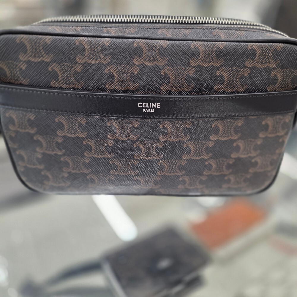 [아울렛] 셀린느 트리옹프 캔버스 슬링백 116162FWK.38SI