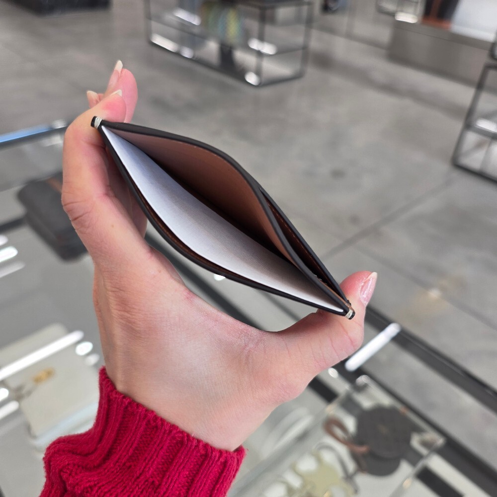 [아울렛] 셀린느 트리옹프 캔버스 카드지갑 10B702CLY.04LU