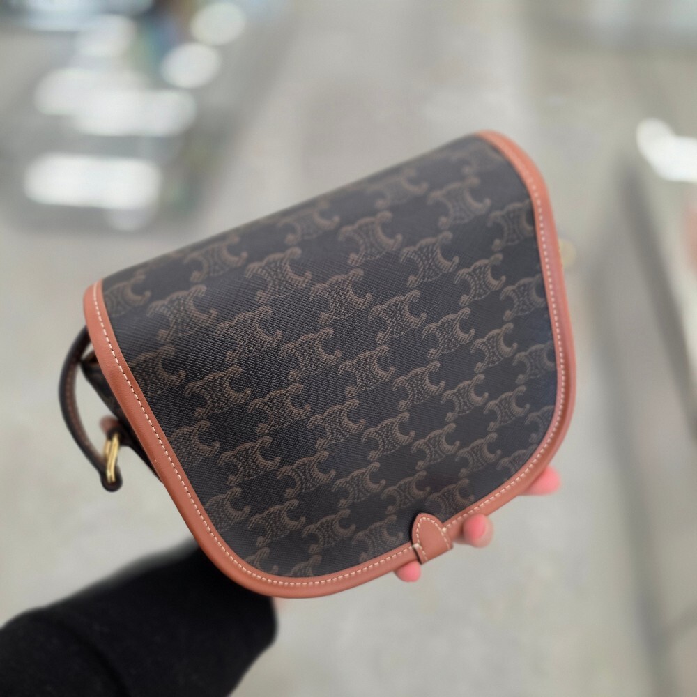 [아울렛] 셀린느 트리옹프 캔버스 폴코백 191502BZJ.04LU