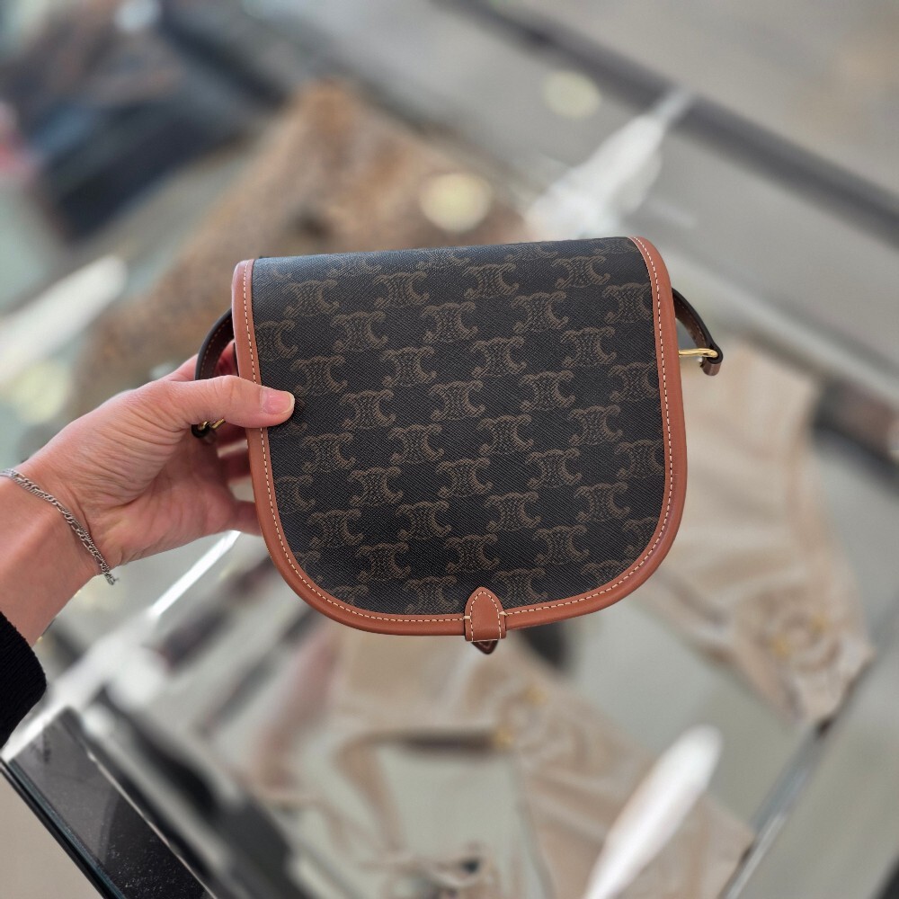 [아울렛] 셀린느 트리옹프 캔버스 폴코백 191502BZJ.04LU