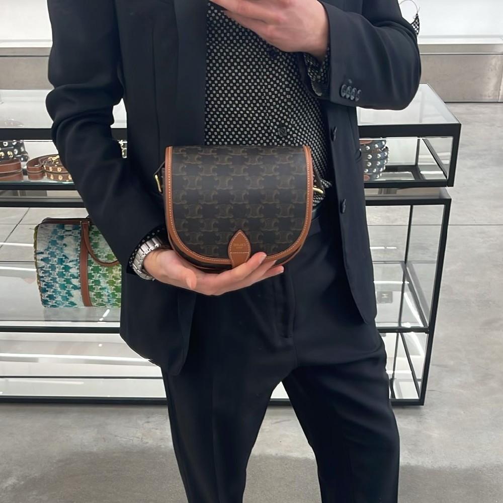 [아울렛] 셀린느 트리옹프 캔버스 폴코백 191502BZJ.04LU