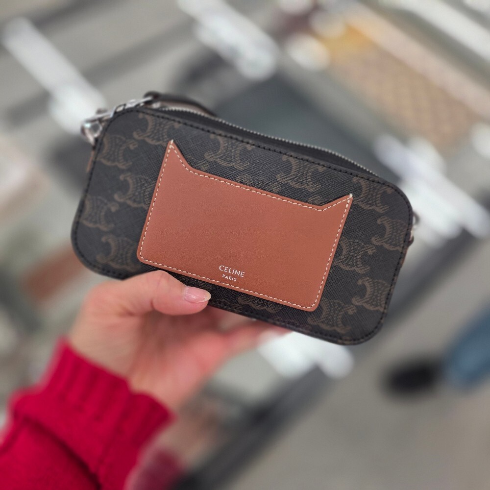 [아울렛] 셀린느 트리옹프 캔버스 호리존탈 파우치 10L272DM5.04LI