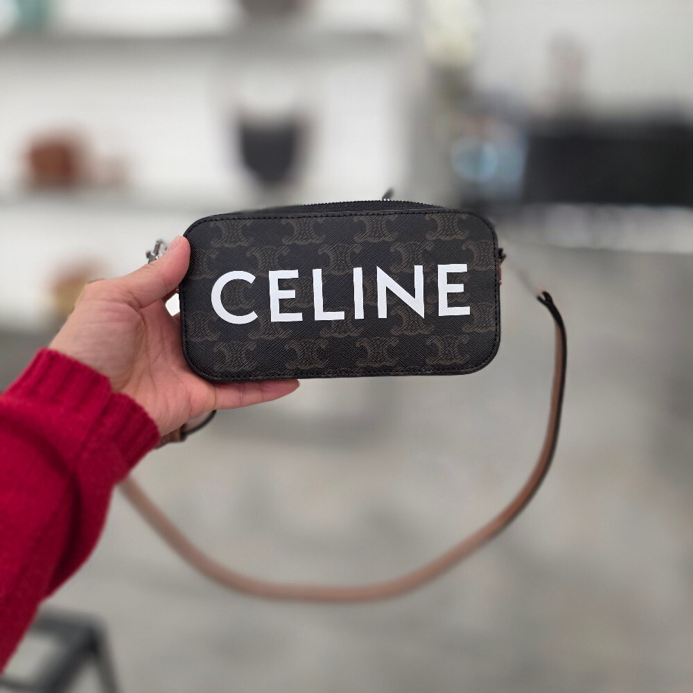 [아울렛] 셀린느 트리옹프 캔버스 호리존탈 파우치 10L272DM5.04LI