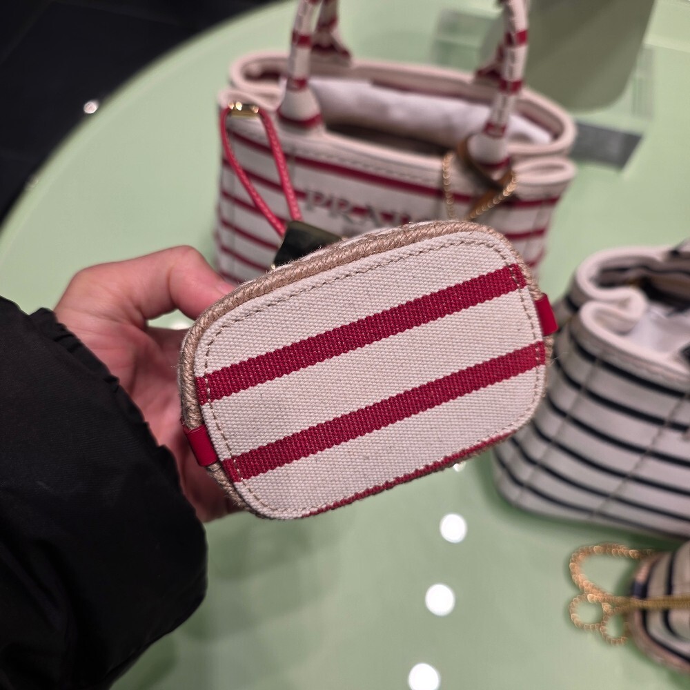 [아울렛] 프라다 스트라이프카나파미니파우치백 1NR16H