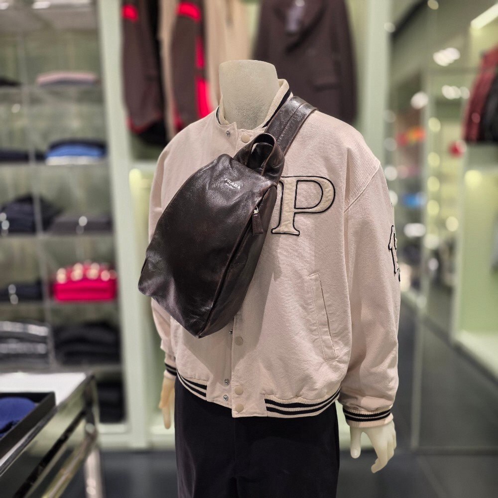 [아울렛] 프라다 빈티지 나파가죽 슬링백 2VZ114