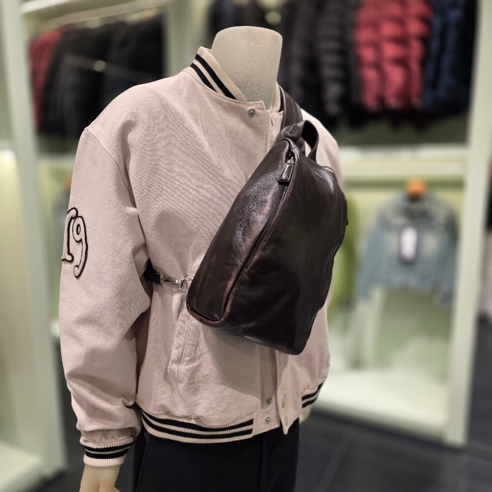 [아울렛] 프라다 빈티지 나파가죽 슬링백 2VZ114