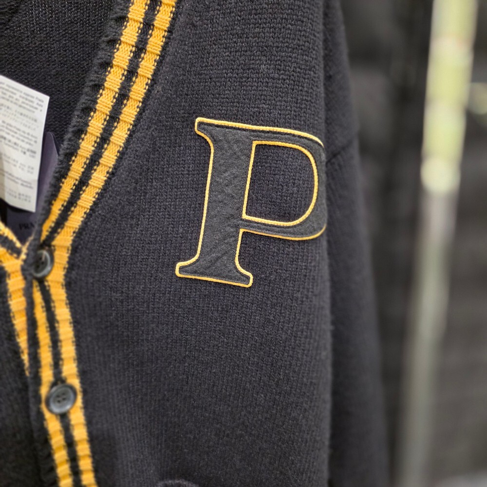 [아울렛] 프라다 캐시미어 울 남성 가디건 UMG359