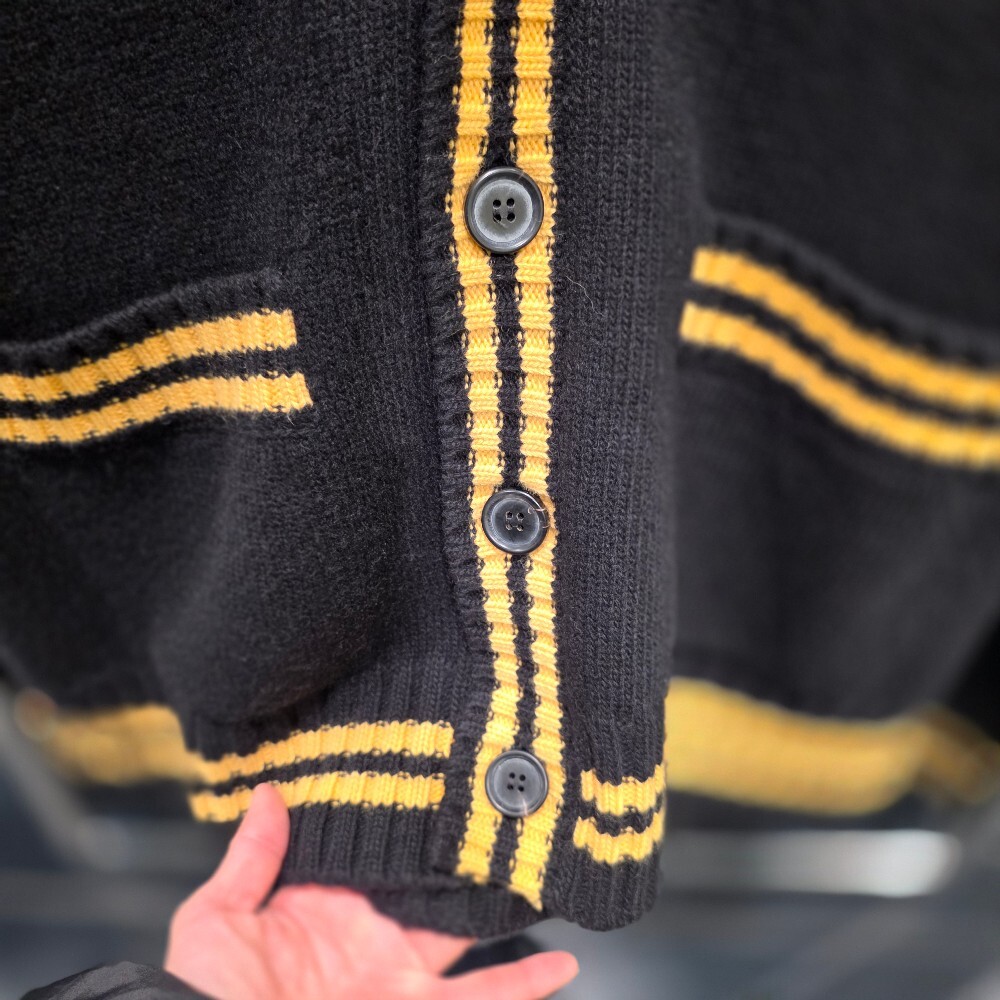 [아울렛] 프라다 캐시미어 울 남성 가디건 UMG359