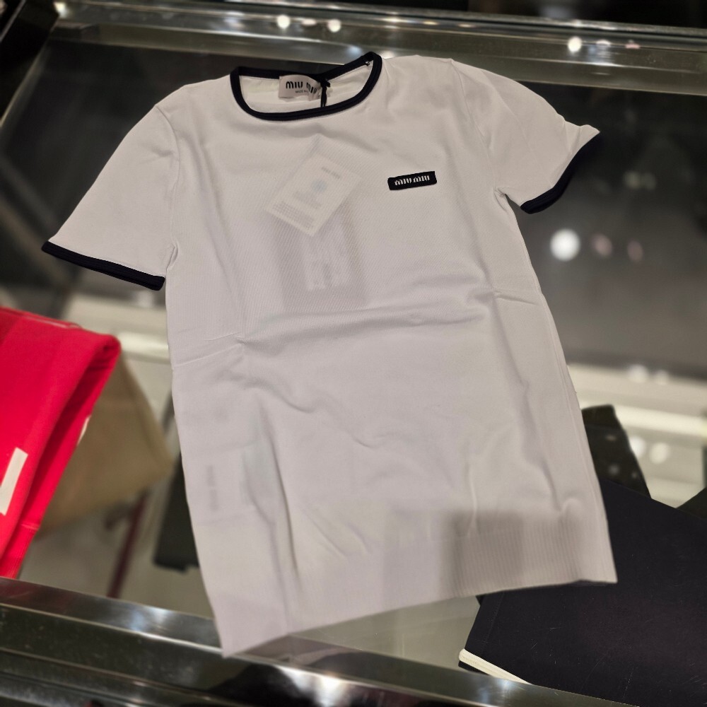 [아울렛] 미우미우 여성 반팔 티셔츠 MMLA88