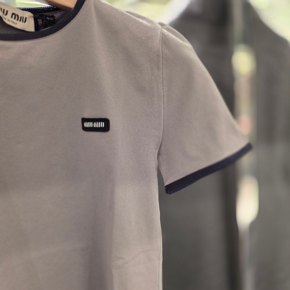 [아울렛] 미우미우 여성 반팔 티셔츠 MMLA88