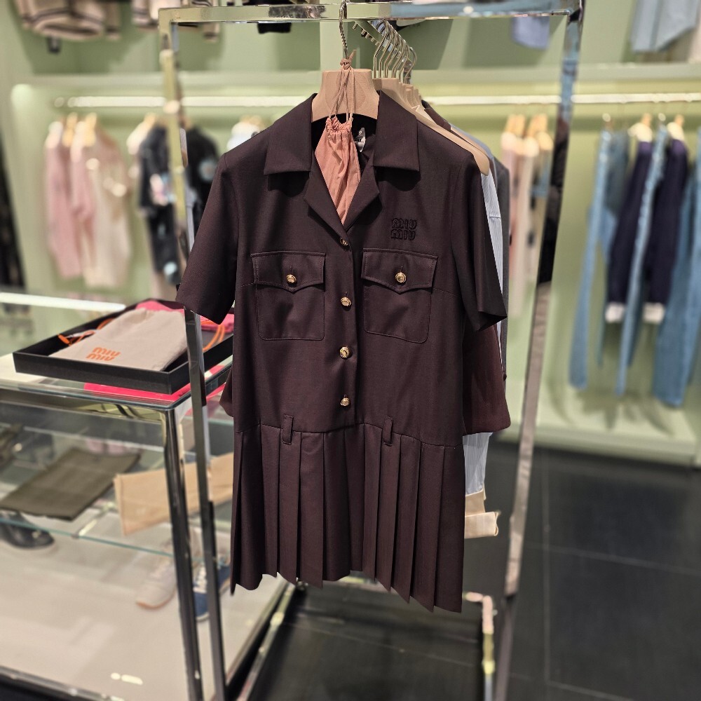 [아울렛] 미우미우 로고 벨트 여성 미니 원피스 MF5711