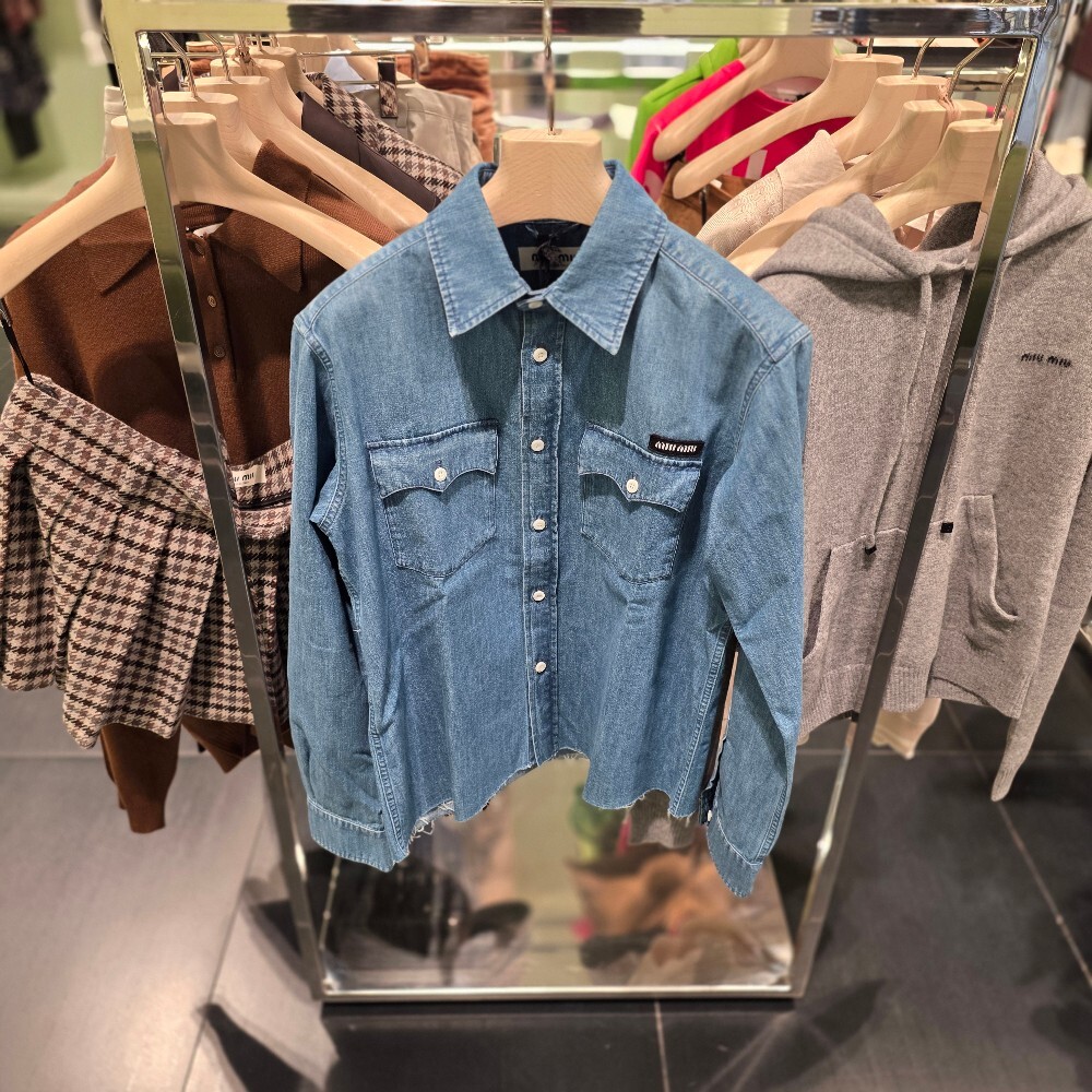 [아울렛] 미우미우 로고 여성 데님 셔츠 GWC123