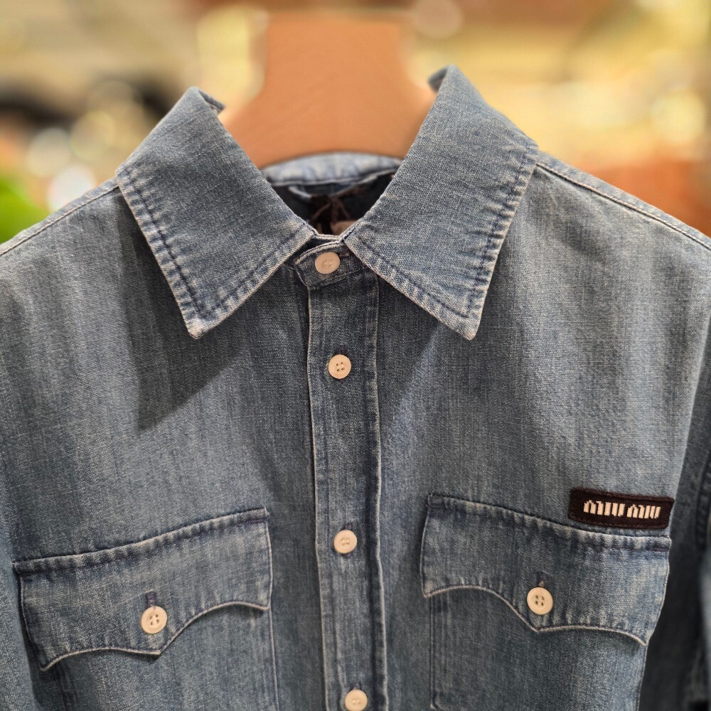 [아울렛] 미우미우 로고 여성 데님 셔츠 GWC123