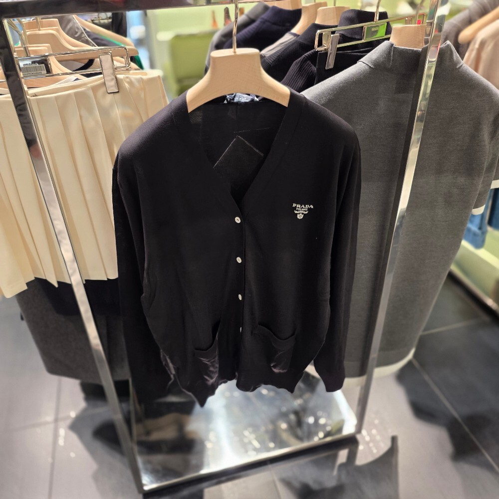 [아울렛] 프라다 실크 여성 가디건 P25M89