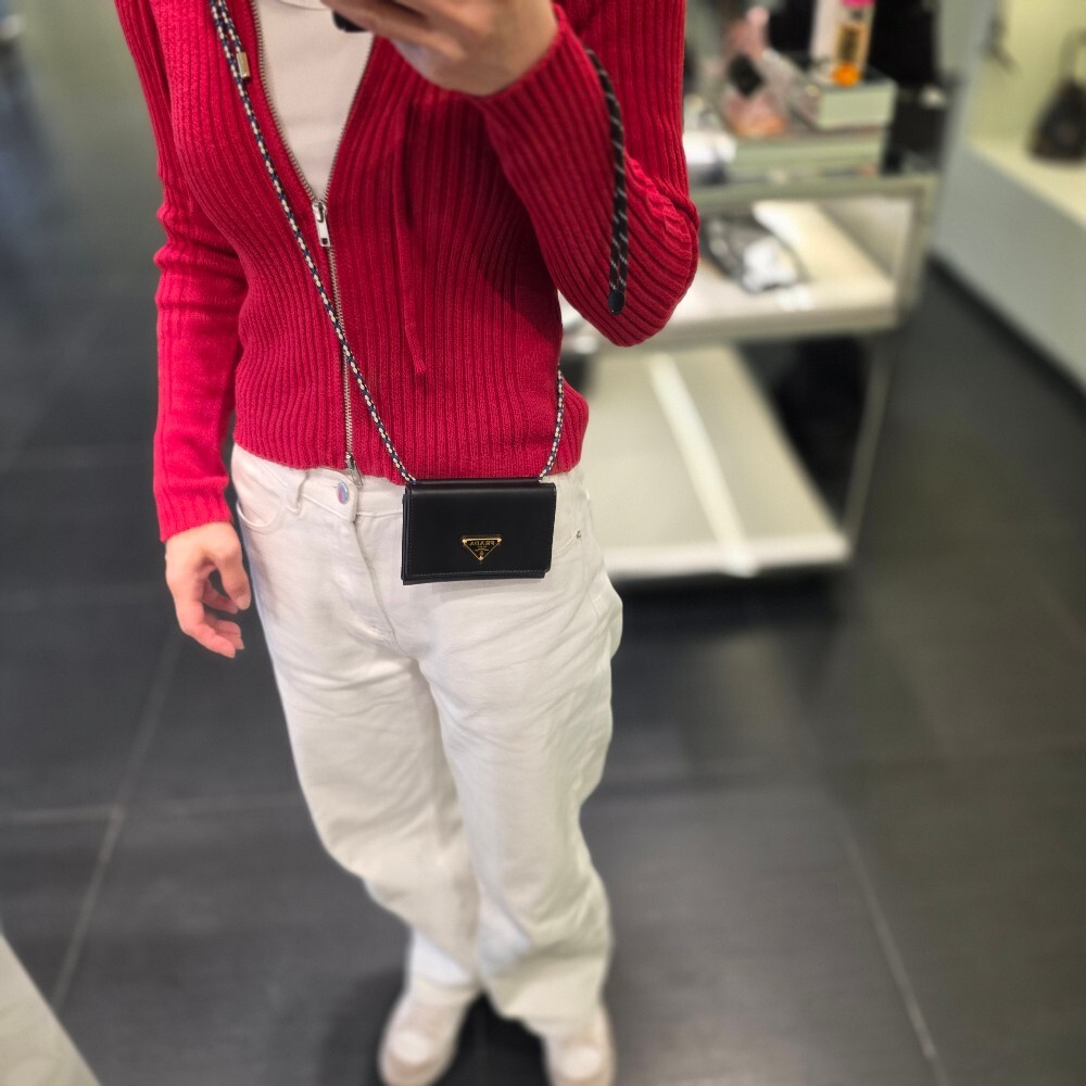 [아울렛] 프라다 삼각로고 우븐 스트랩 카드 지갑 1MR046