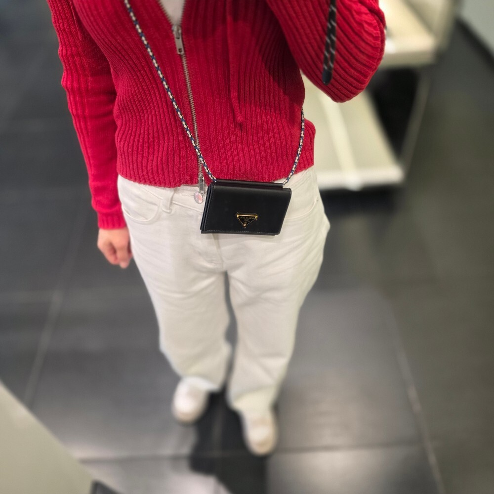 [아울렛] 프라다 삼각로고 우븐 스트랩 카드 지갑 1MR046