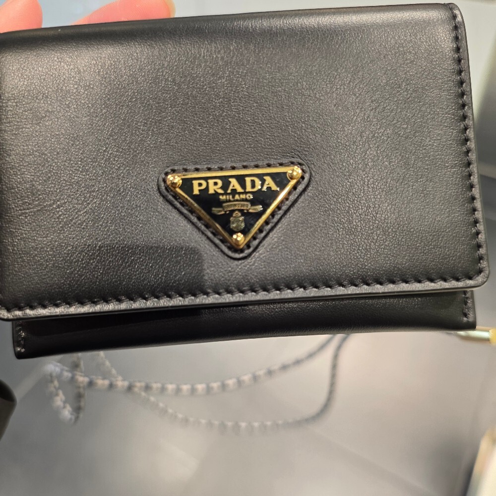 [아울렛] 프라다 삼각로고 우븐 스트랩 카드 지갑 1MR046