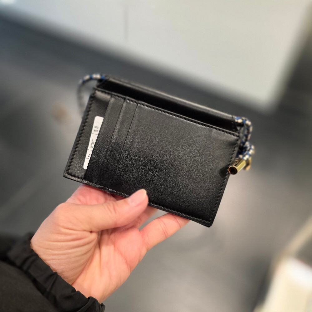 [아울렛] 프라다 삼각로고 우븐 스트랩 카드 지갑 1MR046